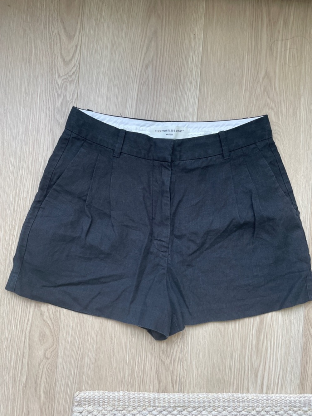 Aritzia Black Linen Effortless Shorts - mini